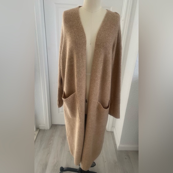 Vince Camuto Sweaters - Vince Camuto Tan Open-Front long Cardigan